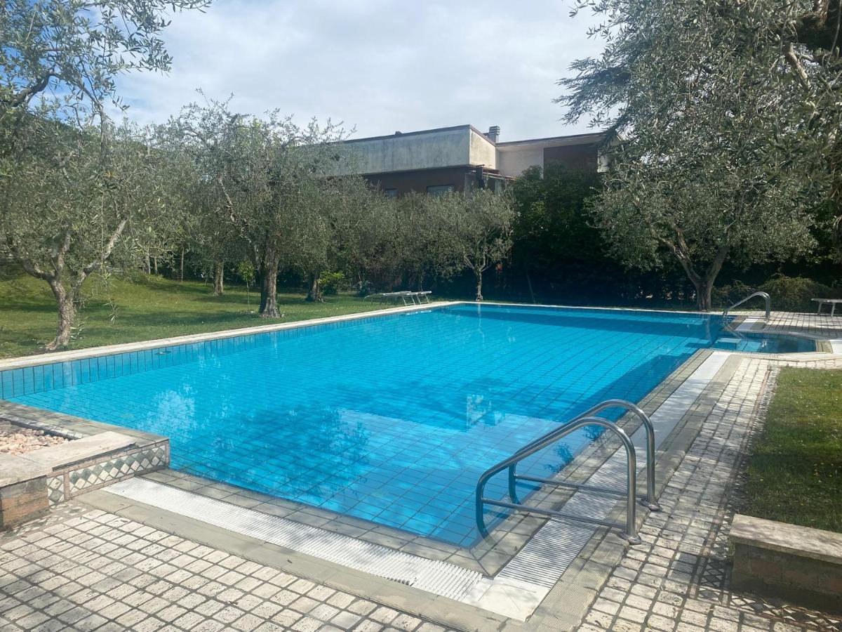 Villa Sweet Flower - With Private Pool And Garden マネルバ・デル・ガルダ エクステリア 写真